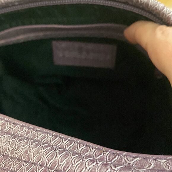 WORTHINGTON VIYNL LAVENDER CROCODILE SHOULDER BAG!! - Picture 6 of 6